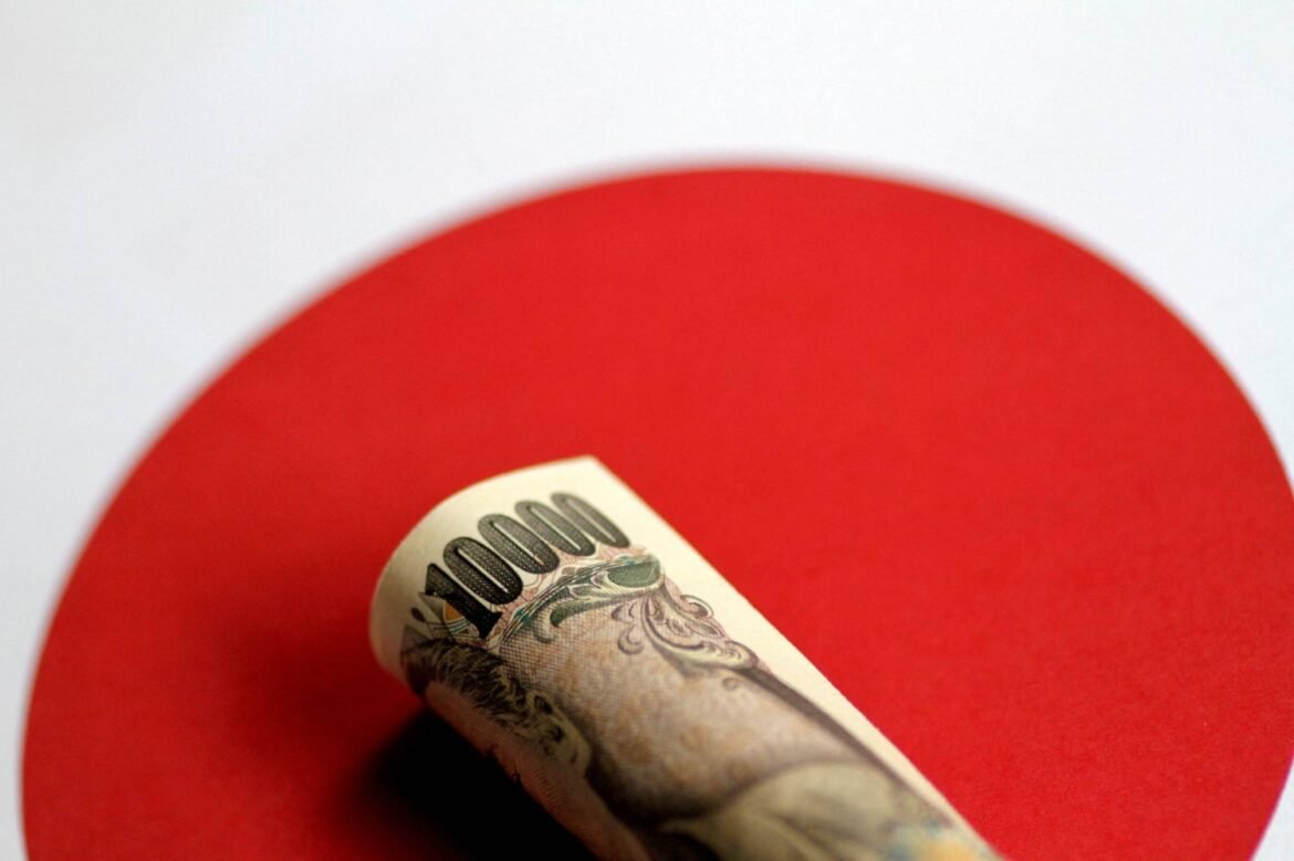 Yen surrenders nearly half its gains from U.S.-Japan intervention