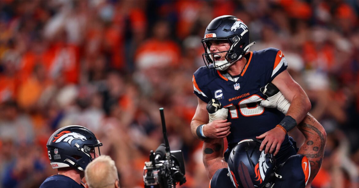 12 one-score games set history in wild Sunday of slim margins