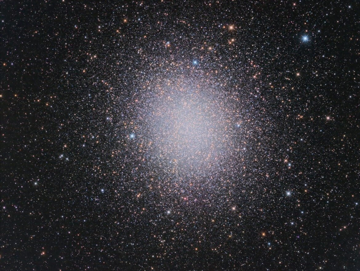 APOD: 2026 September 25 – Globular Star Cluster Omega Centauri