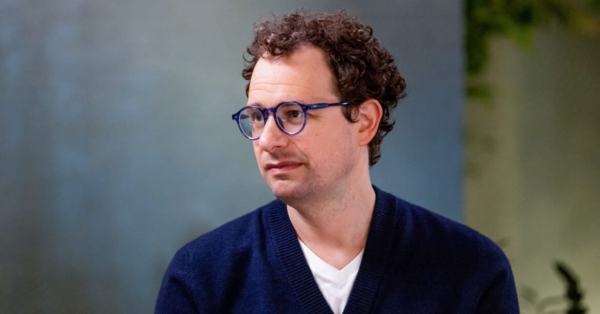 Anthropic CEO calls for slowing the AI race as safety warnings mount