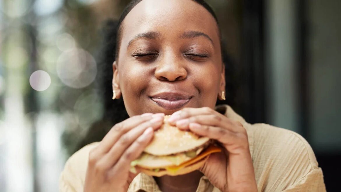 Burger chain cancels breakfast at hundreds of restaurants