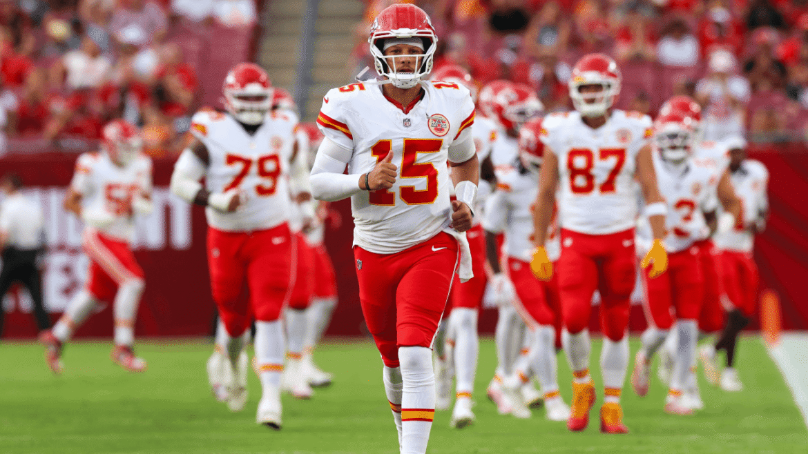 Kansas Chiefs quarterback Patrick Mahomes (15). 