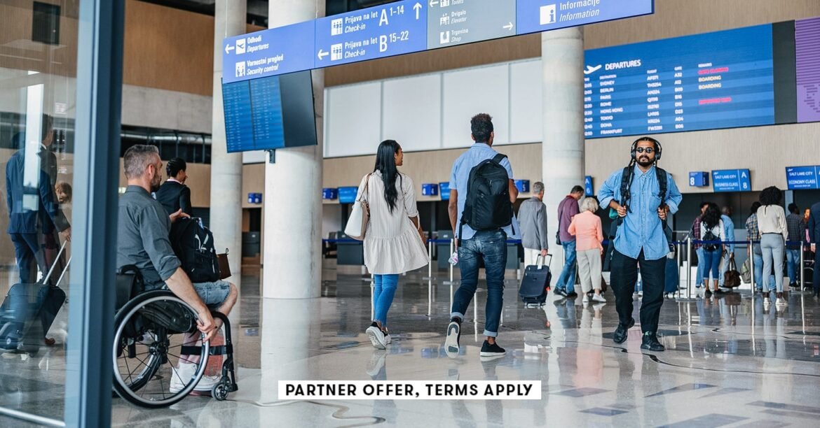 Credit cards that offer lounge access to authorized users