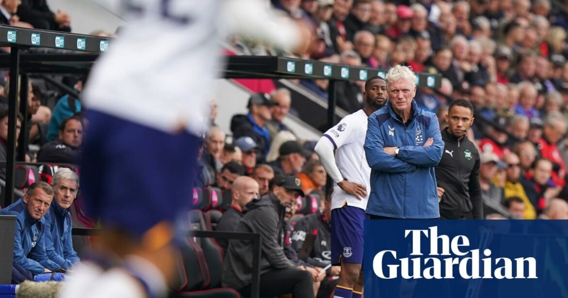 Deadline-day shambles leaves Everton and David Moyes fighting the odds again | Everton