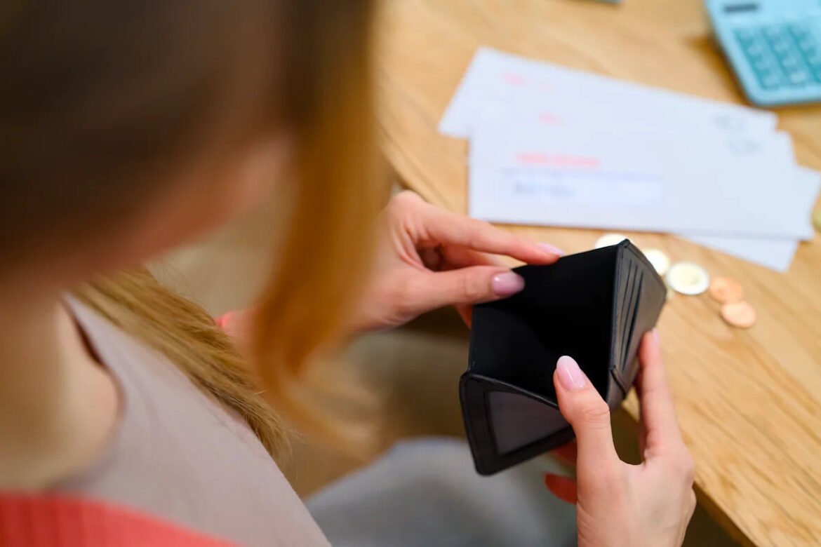 Debt settlement vs. bankruptcy: How to choose