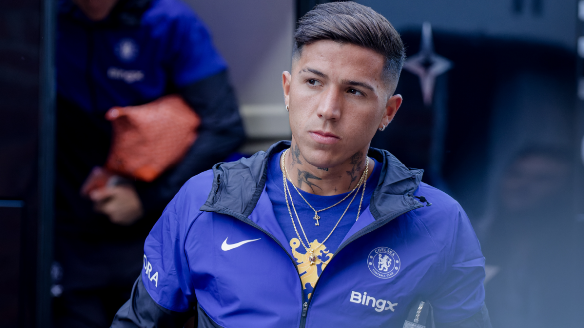 Enzo Fernandez to join Manchester City from Chelsea in record-tying $170 million move