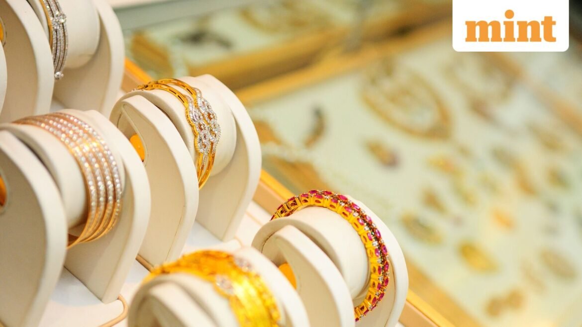 Gold and silver price today, Sept 24: Check retail rates of 24K, 22K gold and 999 silver in Mumbai, Delhi, other cities
