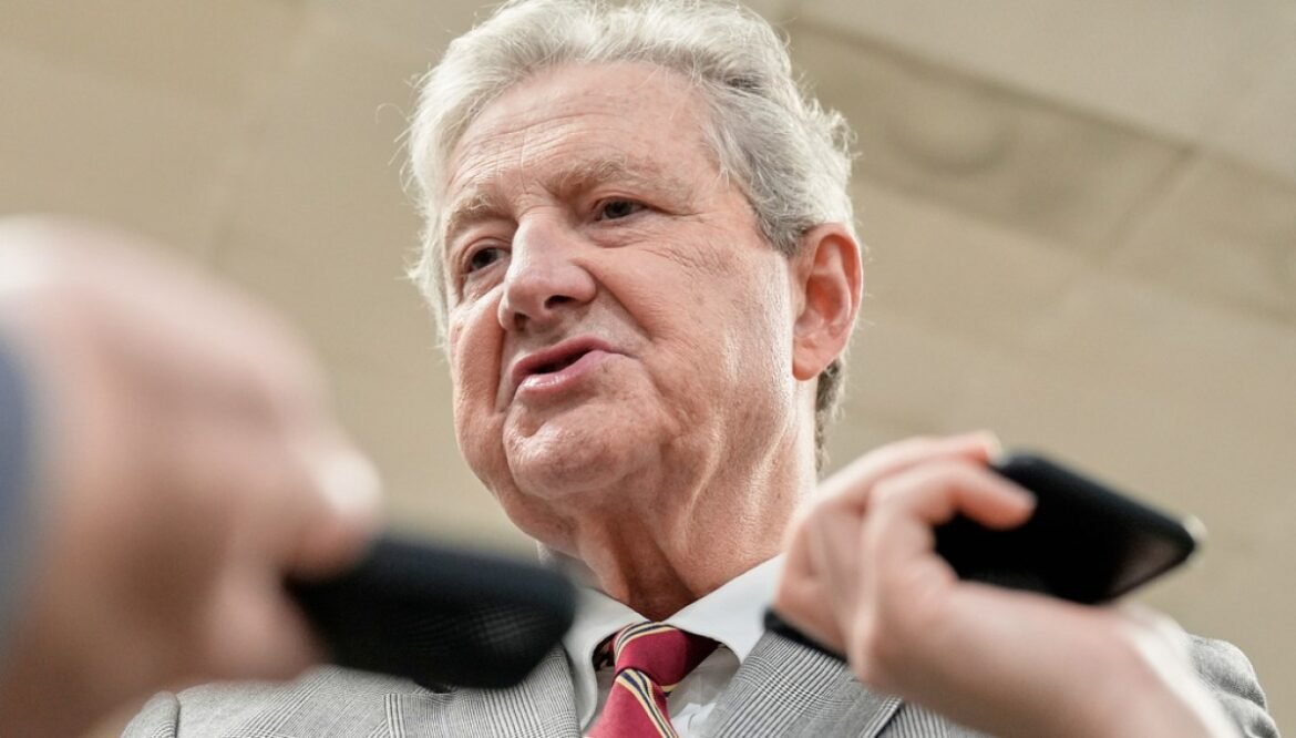 John Kennedy knocks AI executives' messaging failures: 'High-IQ stupid people'