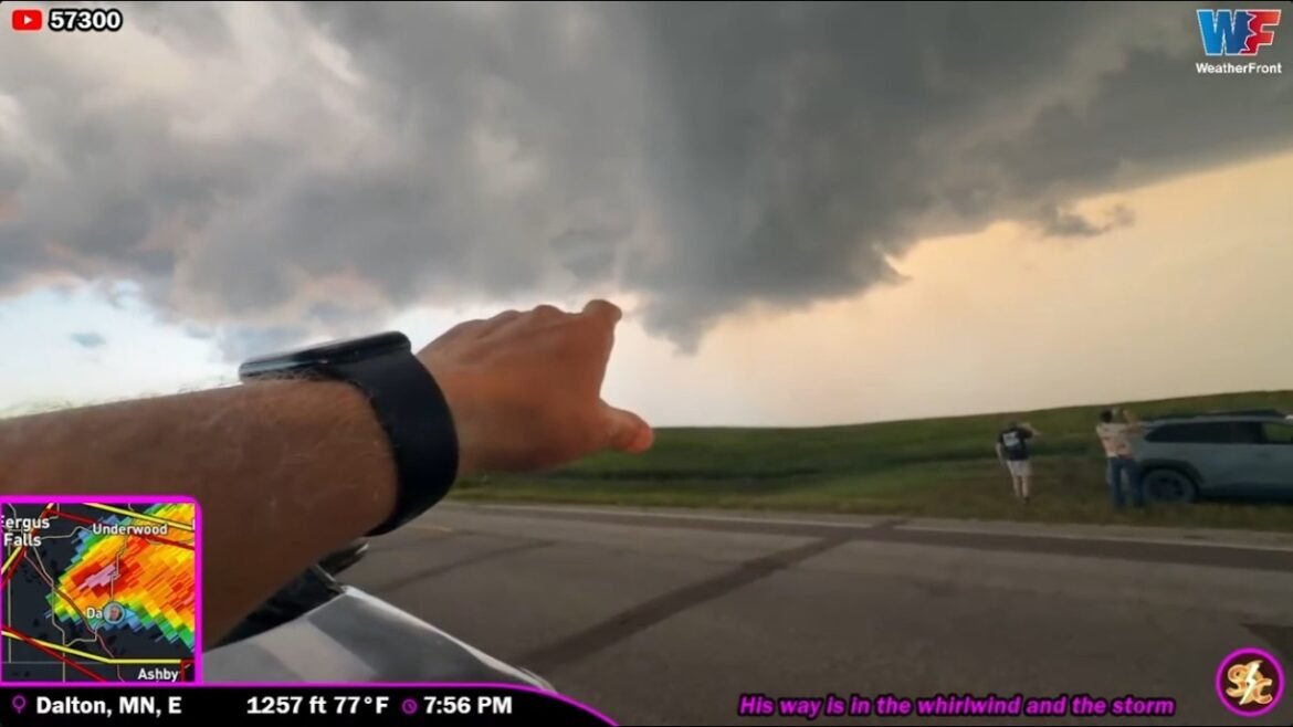 LIVE Storm Chaser - North Dakota/Minnesota Tornado Threat