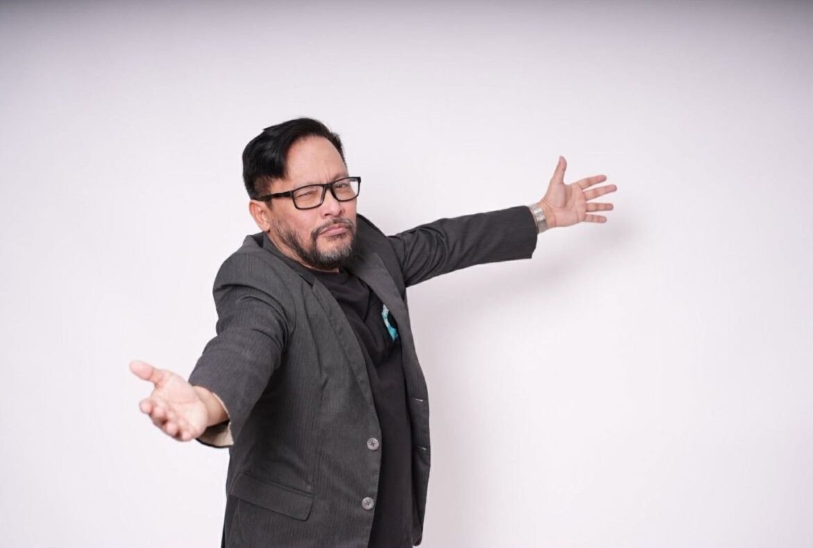 Lawyer Ed Chico sets pre-Christmas comedy show