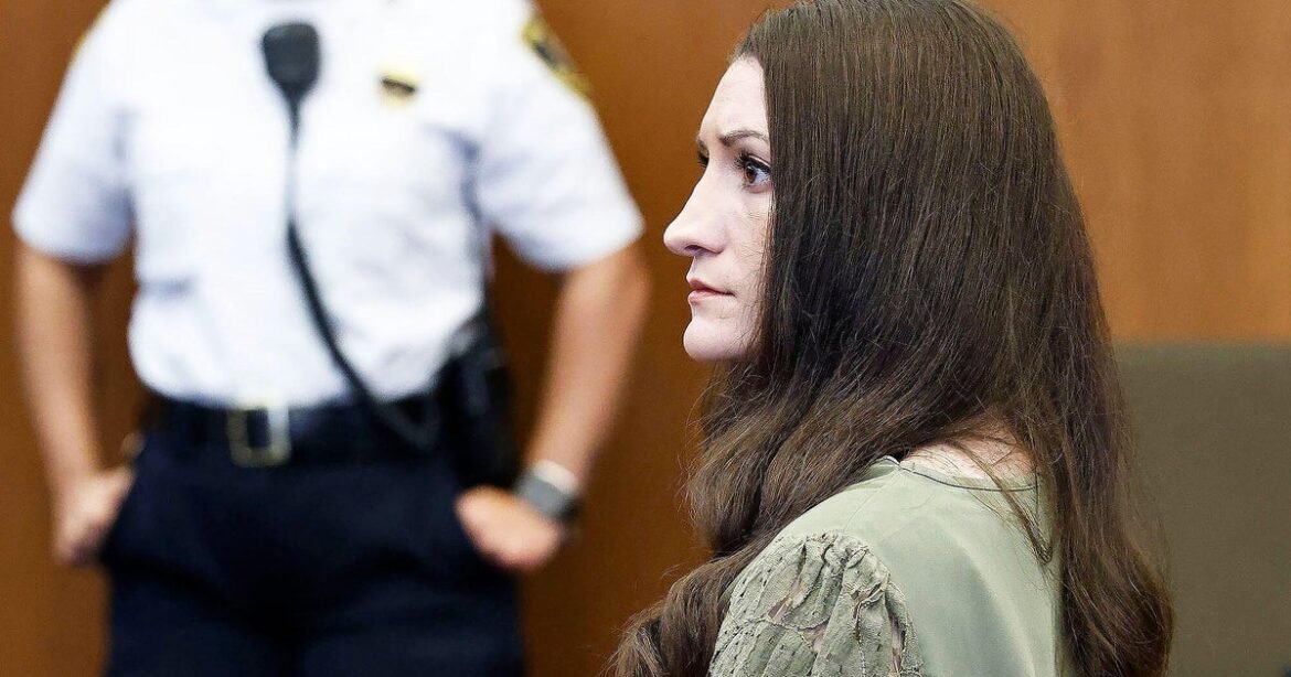 Lindsay Clancy murder case ends in mistrial after her attorney's last-ditch attempt to avoid jury deadlock