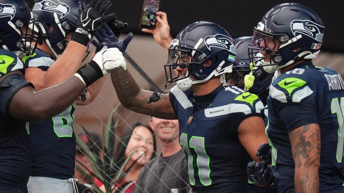 NFL playoff predictions 2026: Projected bracket and Super Bowl pick entering Week 3