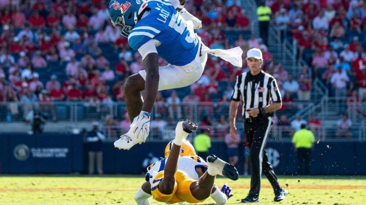 Ole Miss vs. Louisville prediction, odds: Week 1 college football Sunday picks by proven model