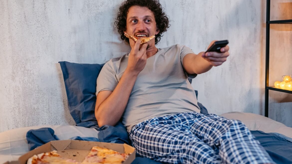 Science Says Who You Eat Dinner With Matters as Much as What's on Your Plate : ScienceAlert