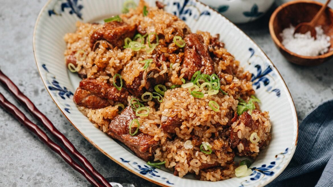 Steamed Ribs with Sticky Rice (糯米蒸排骨)