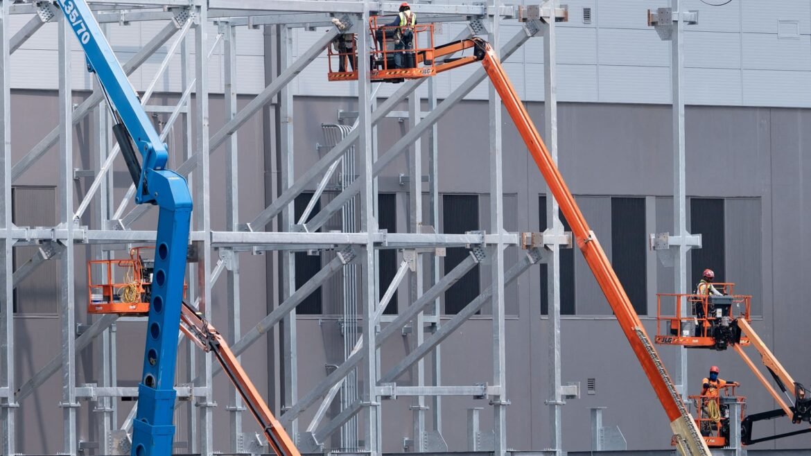 The blue-collar AI job is booming. Will data center backlash bust it?