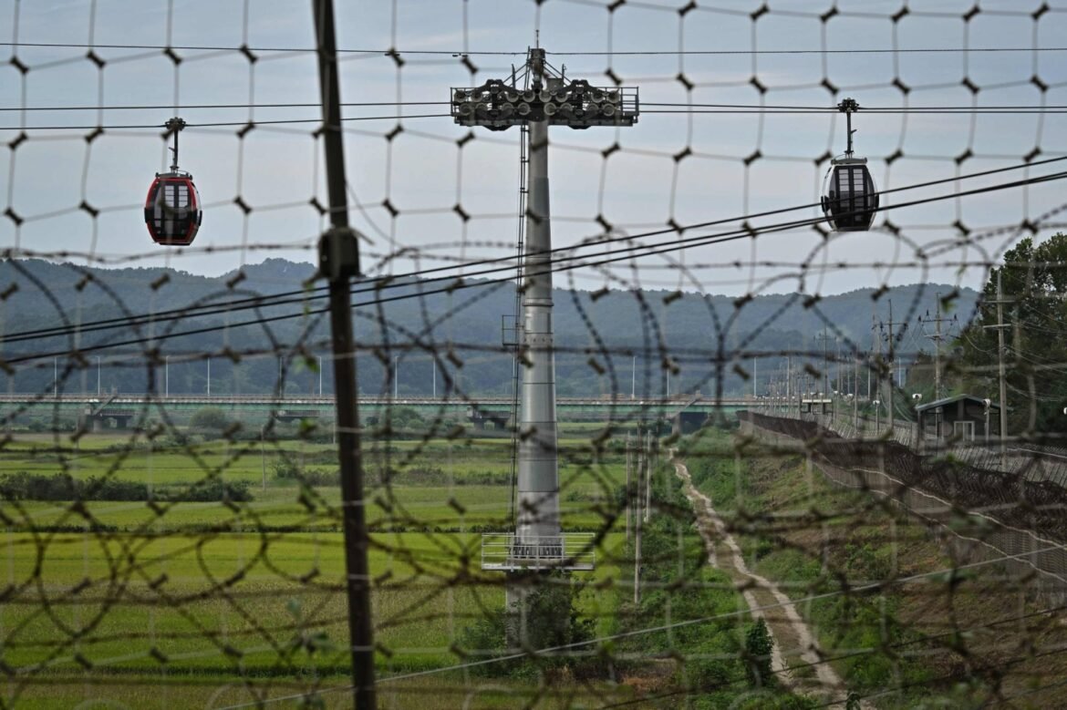 Three South Korean soldiers injured in DMZ blast