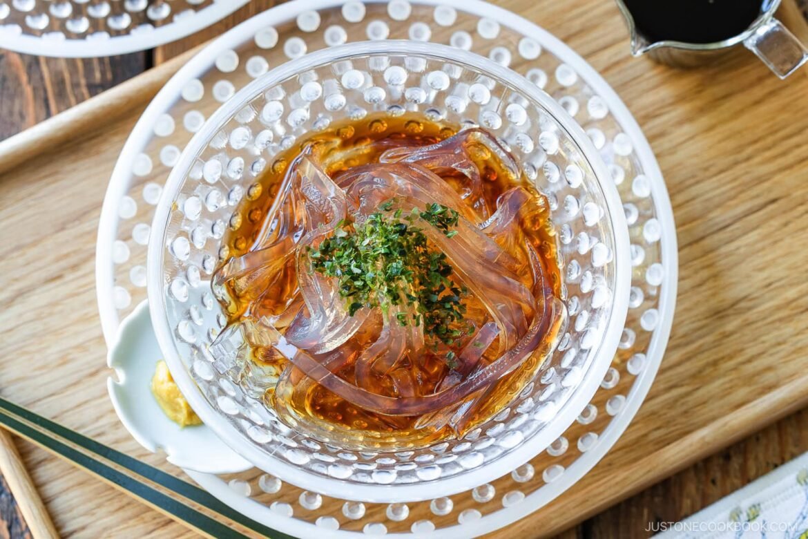 Tokoroten (Japanese Jelly Noodles) ところてん • Just One Cookbook