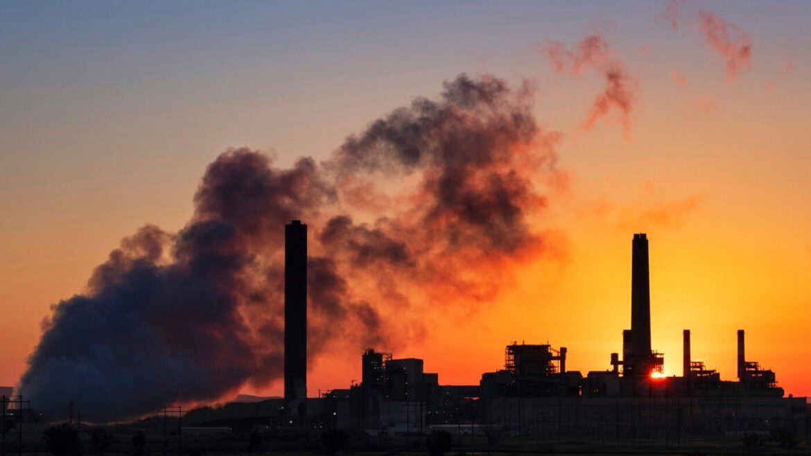 Trump’s EPA repeals pollution limits on fossil fuel power plants : NPR