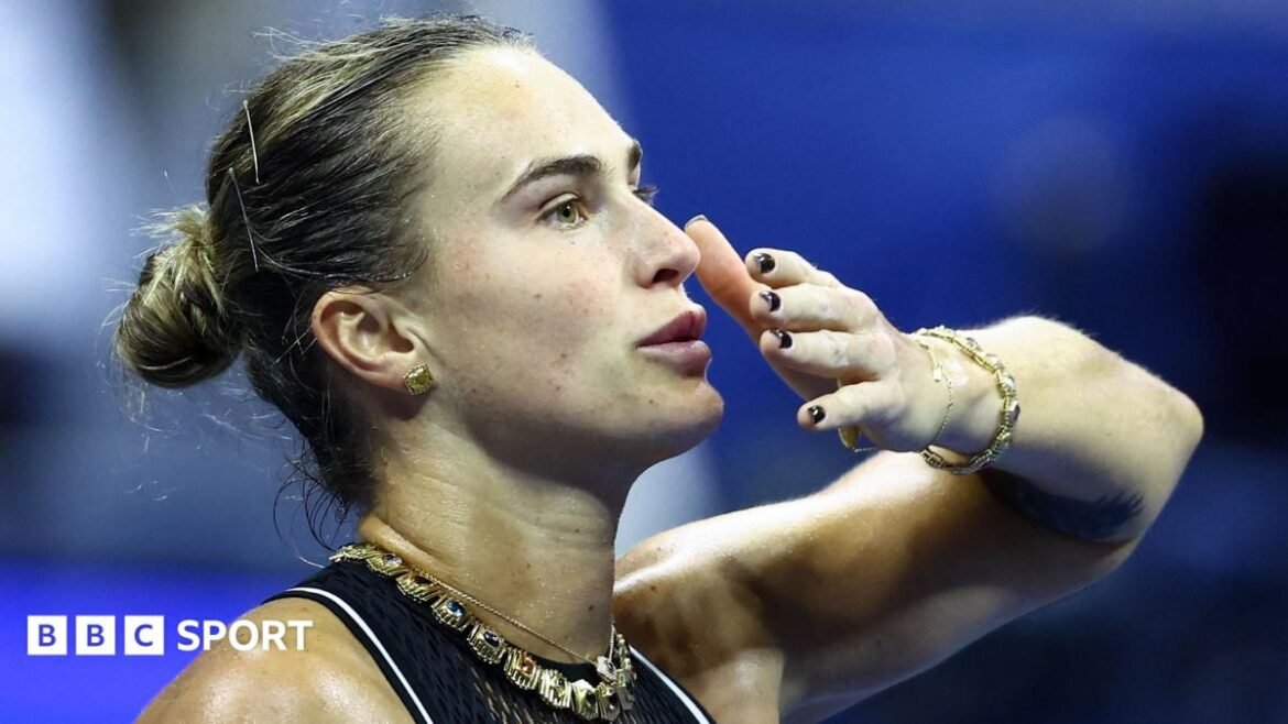 Aryna Sabalenka blows a kiss to the US Open crowd 