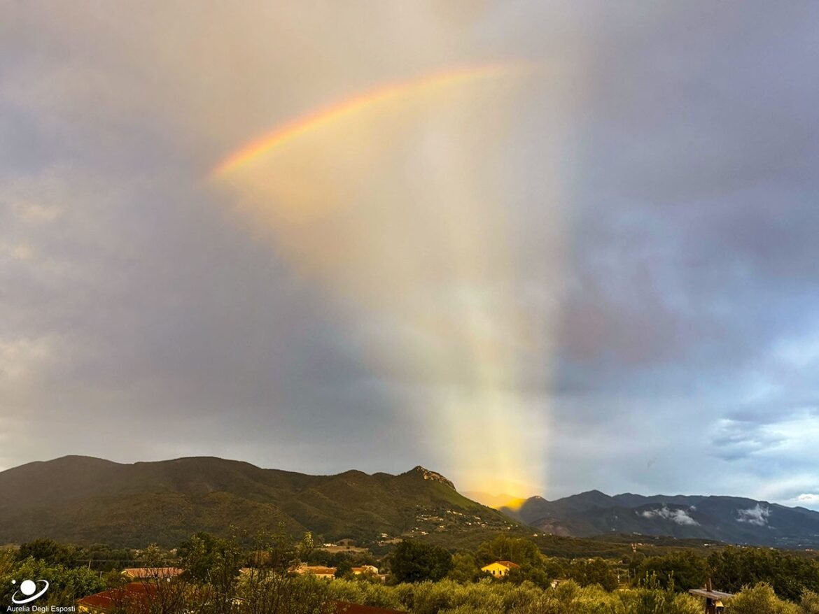 APOD: 2026 October 20 - An Anticrepuscular Rainbow Fan