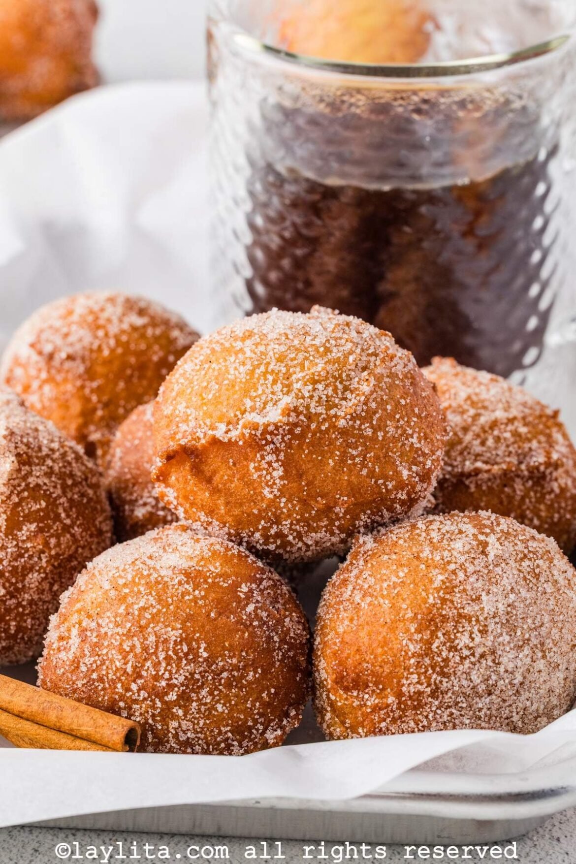 Buñuelos de Manzana (Apple Beignet Fritters) – Laylita's Recipes