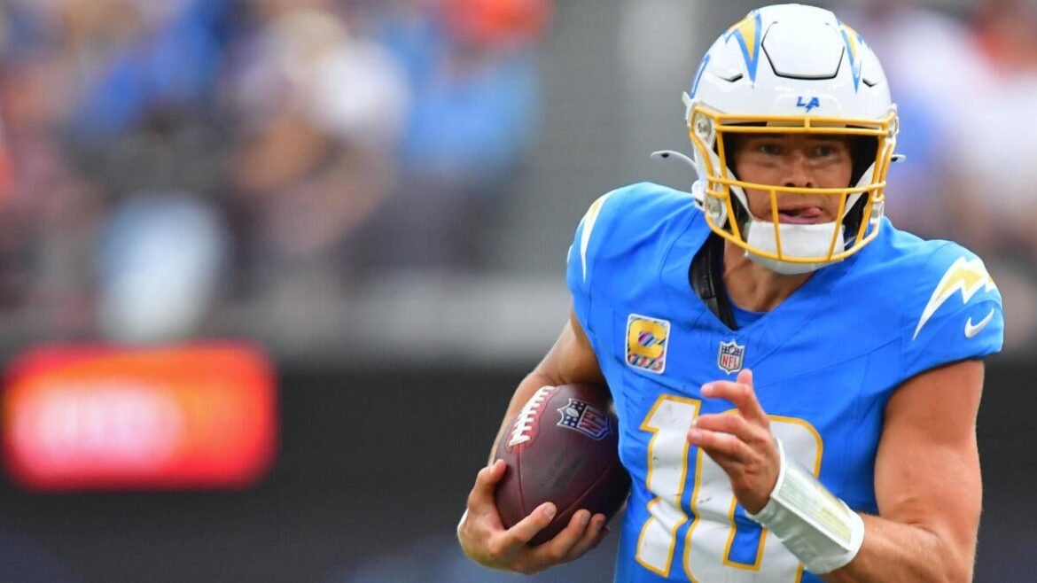 Fantasy football Week 6 Start 'Em & Sit 'Em: Jalen Hurts out, Justin Herbert a risky start