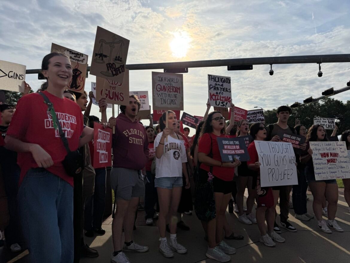 Florida lawmakers passed a bill expanding the armed guardian program to colleges — but none have yet • Florida Phoenix