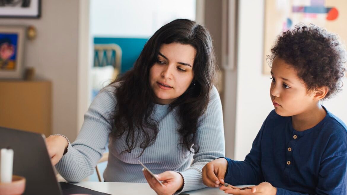 How parents can help kids save and invest