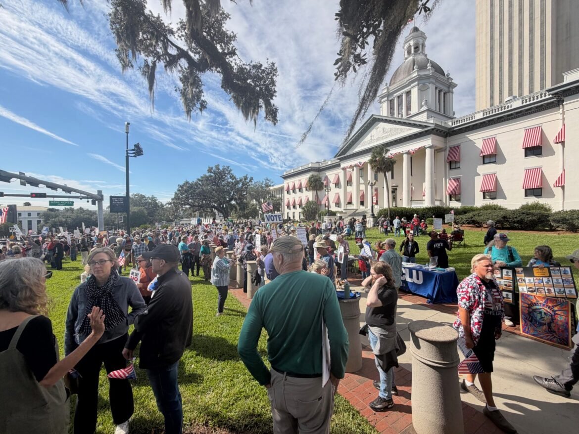 In Florida, a first-time voter and fears of election interference at No Kings day of action • Florida Phoenix