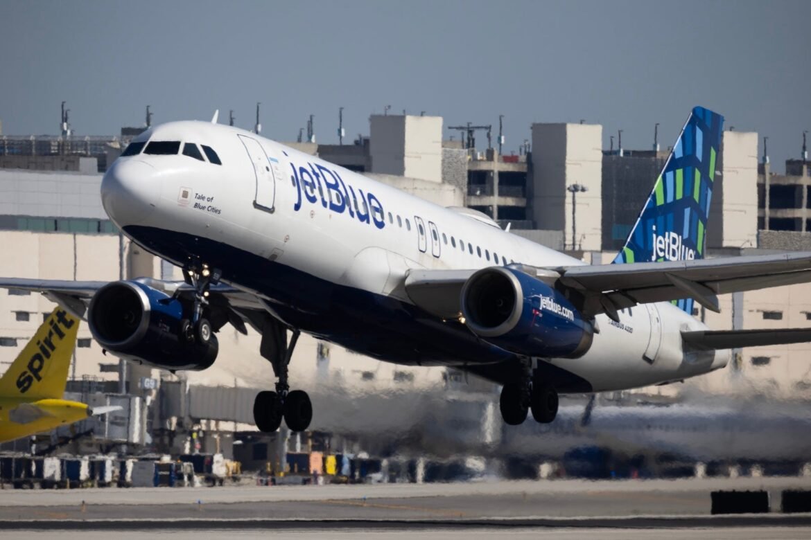 JetBlue rolls out new upgrade policy, TrueBlue perk changes