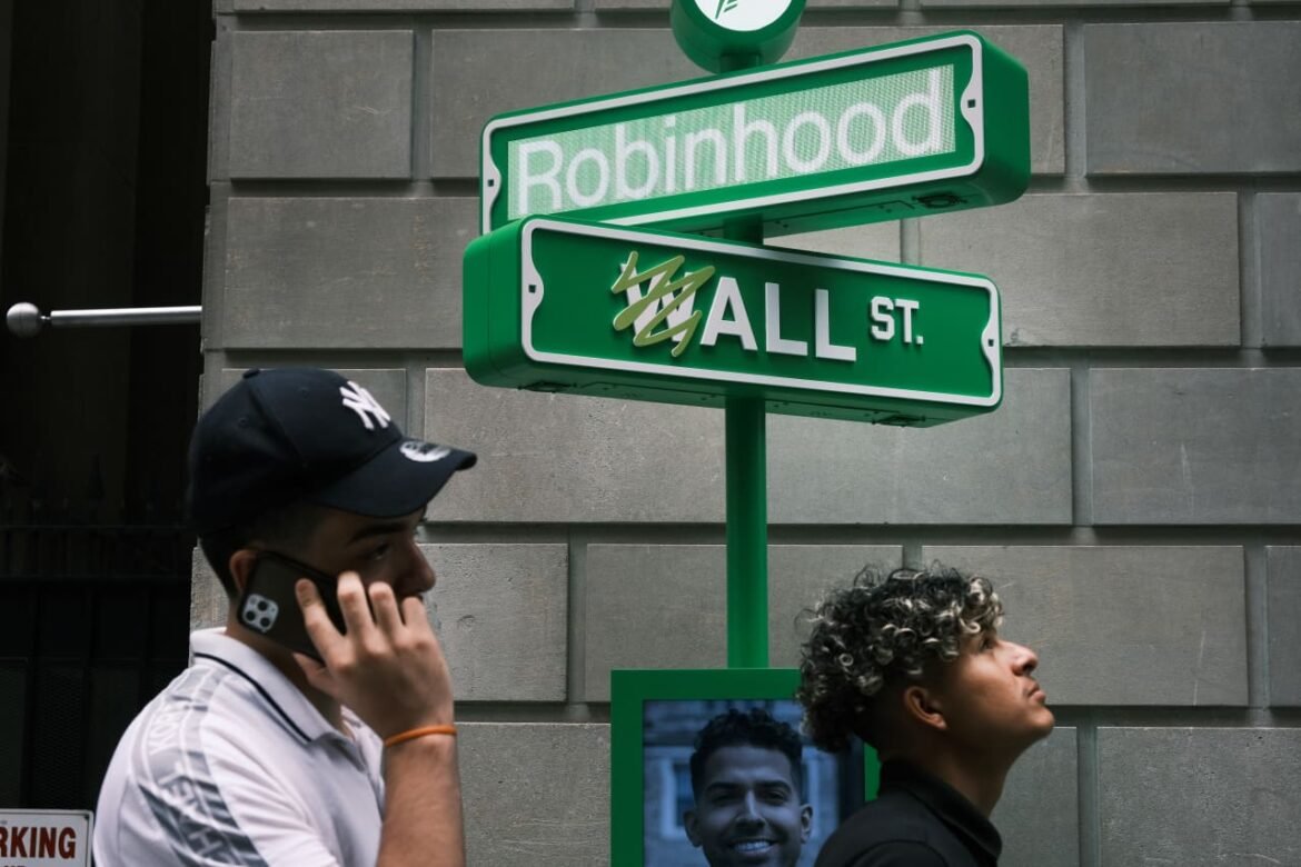 Retail traders buy the dip on chip stocks — but Robinhood gets burned by the crypto market