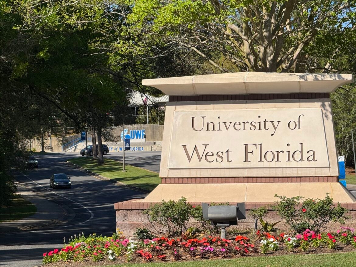 University of West Florida orders dorms evacuated on less than a day's notice • Florida Phoenix