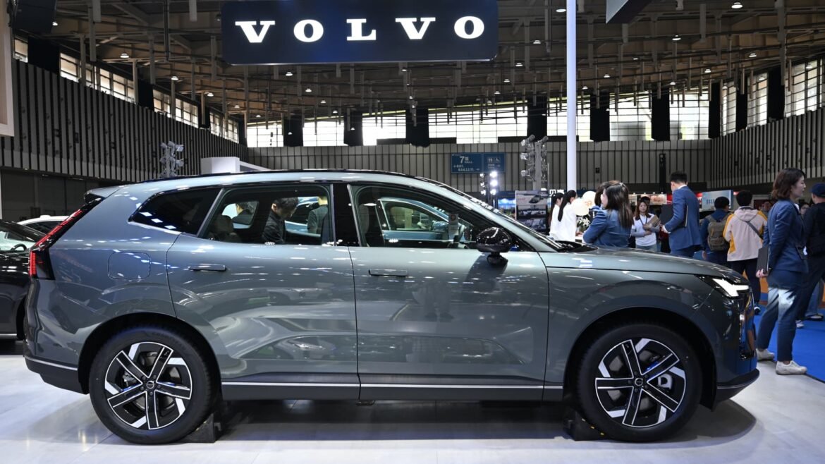 Volvo Cars stock falls 29% amid China, U.S. slump and fresh job cuts