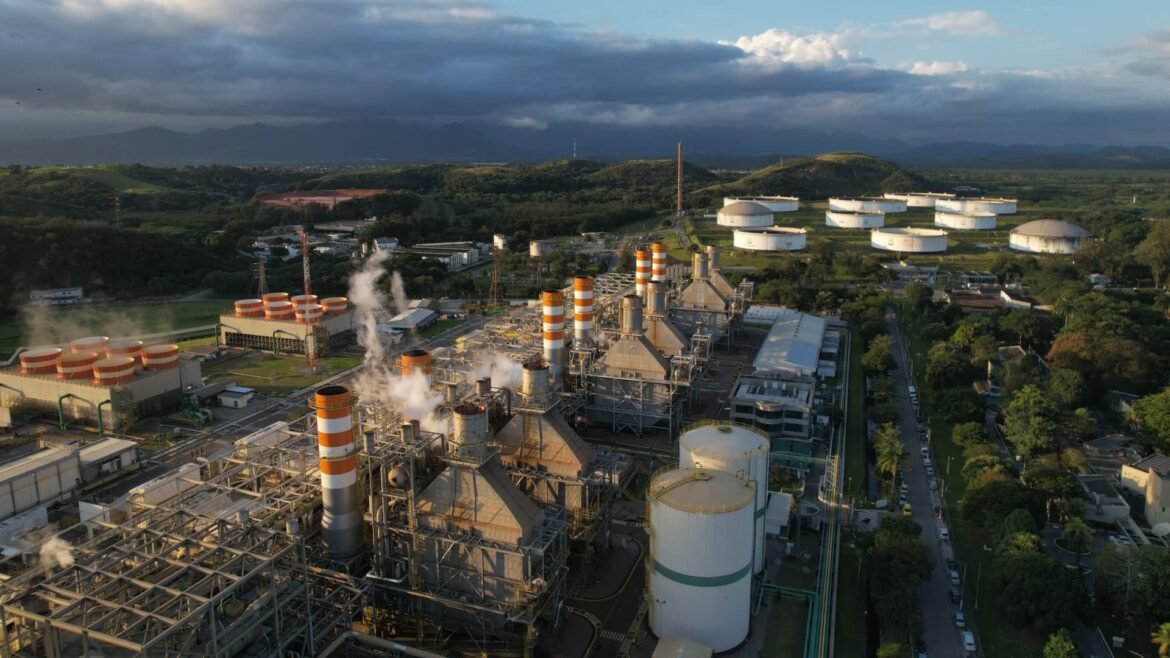 WTI, Bent fall as traders assess Russian supply prospects