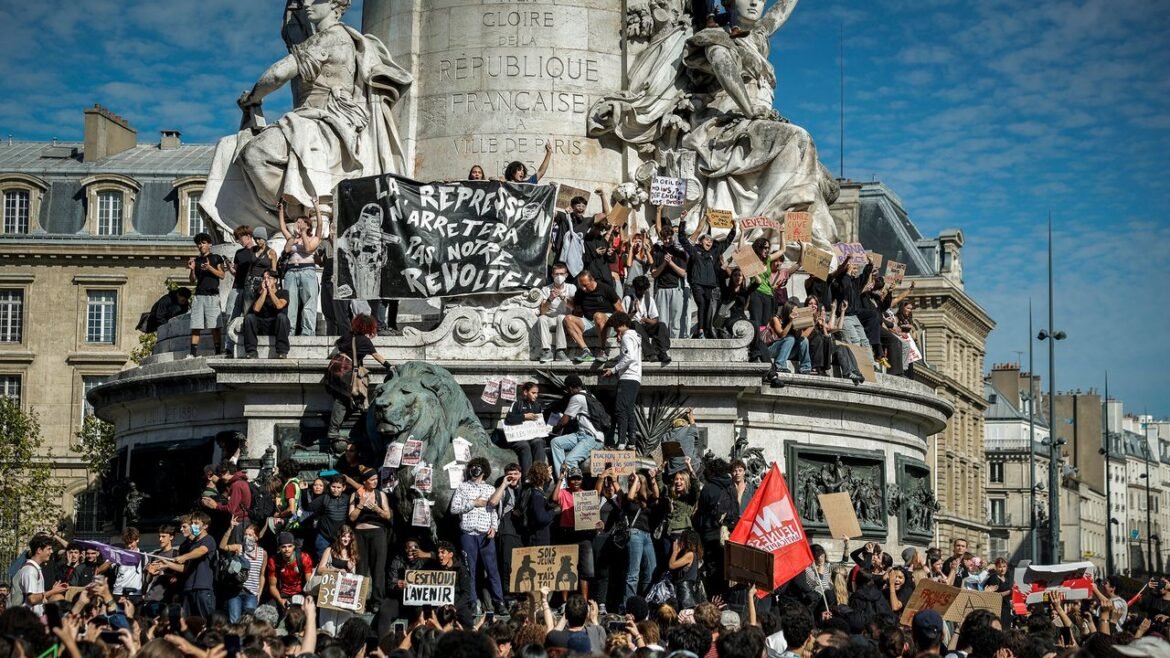 What’s Driving the French Student Protests
