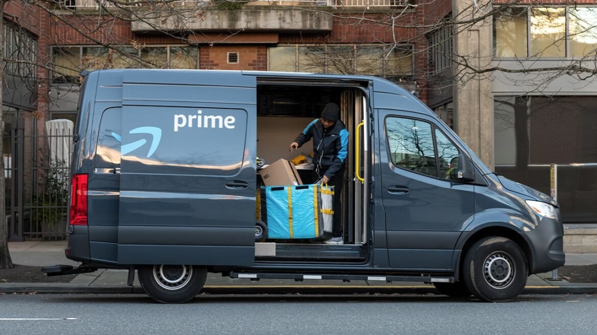 Why Amazon stock is still worth owning after a 493% gain in 10 years